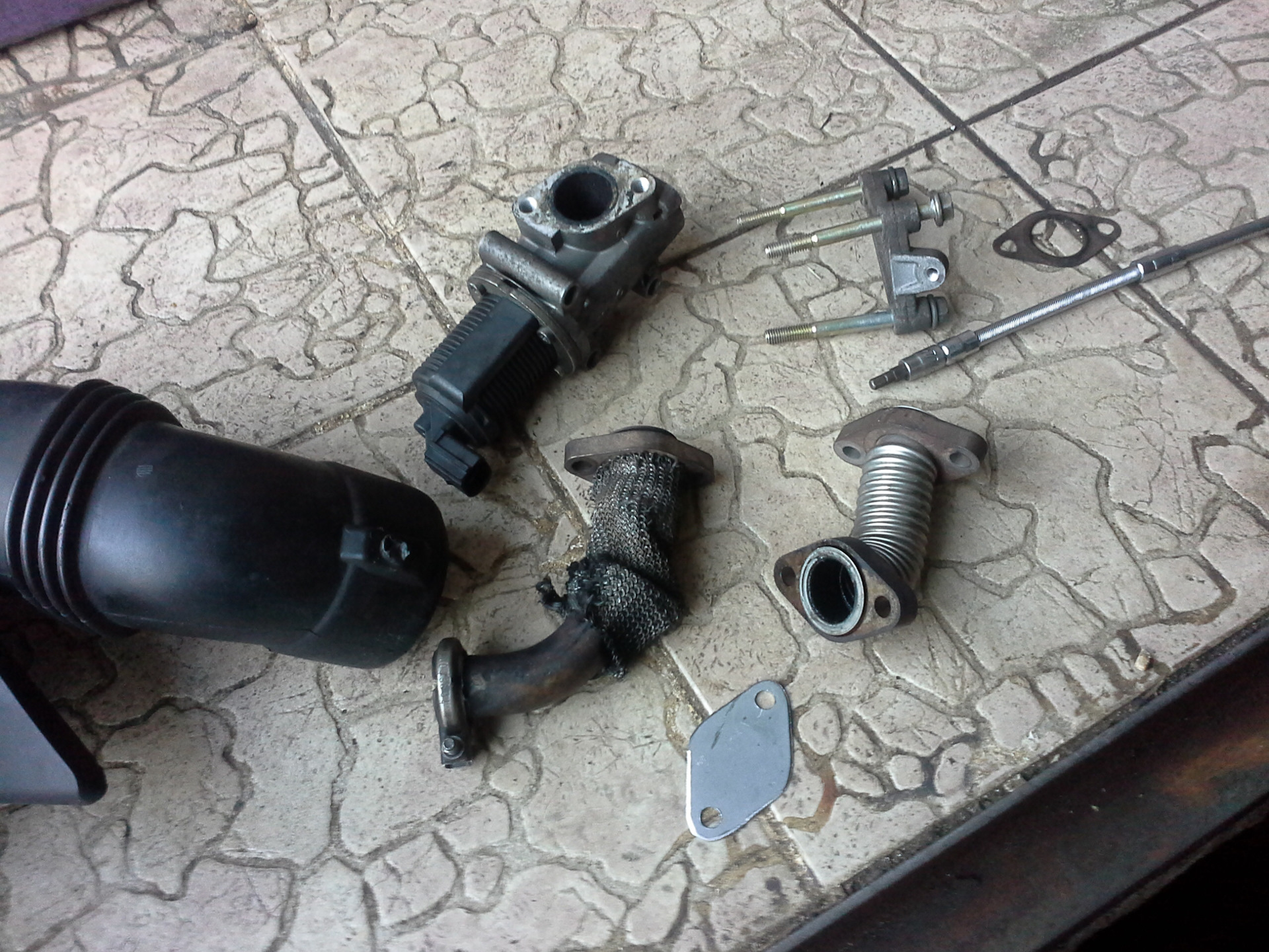 Теплообменник ЕГР, сам ЕГР, прогрев ДВС и подогрев ОЖ — FIAT Multipla ...