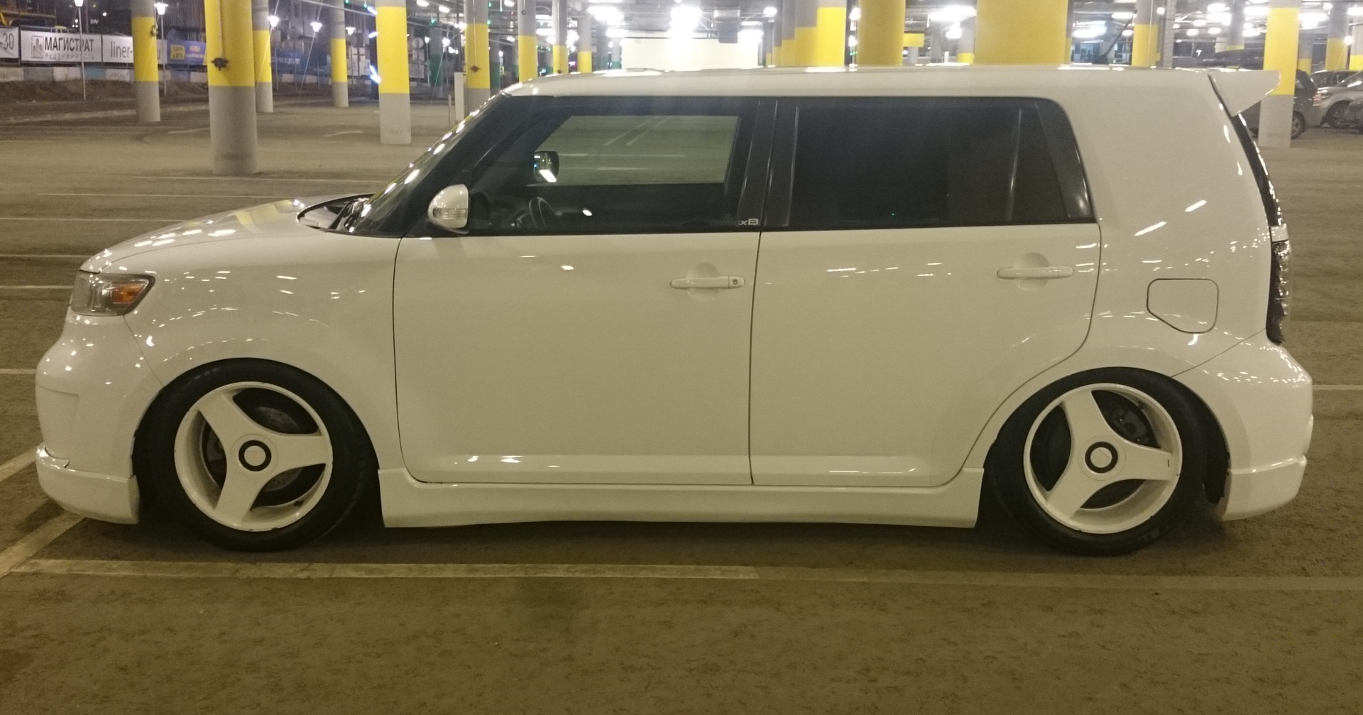 Scion XB 2