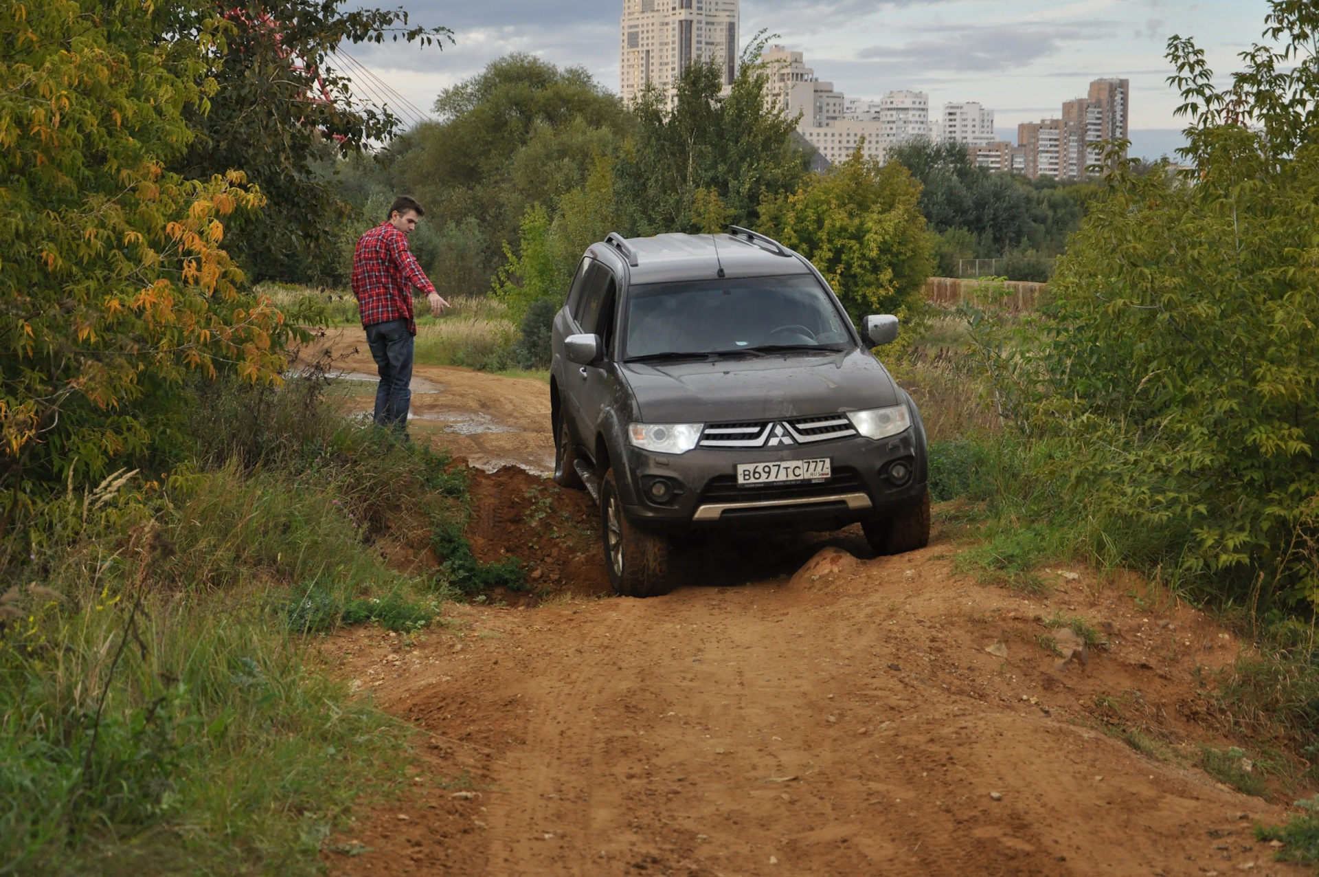 Год спустя. Наблюдение и перспектива — Mitsubishi Pajero Sport (2G), 2,5 л,  2013 года | наблюдение | DRIVE2