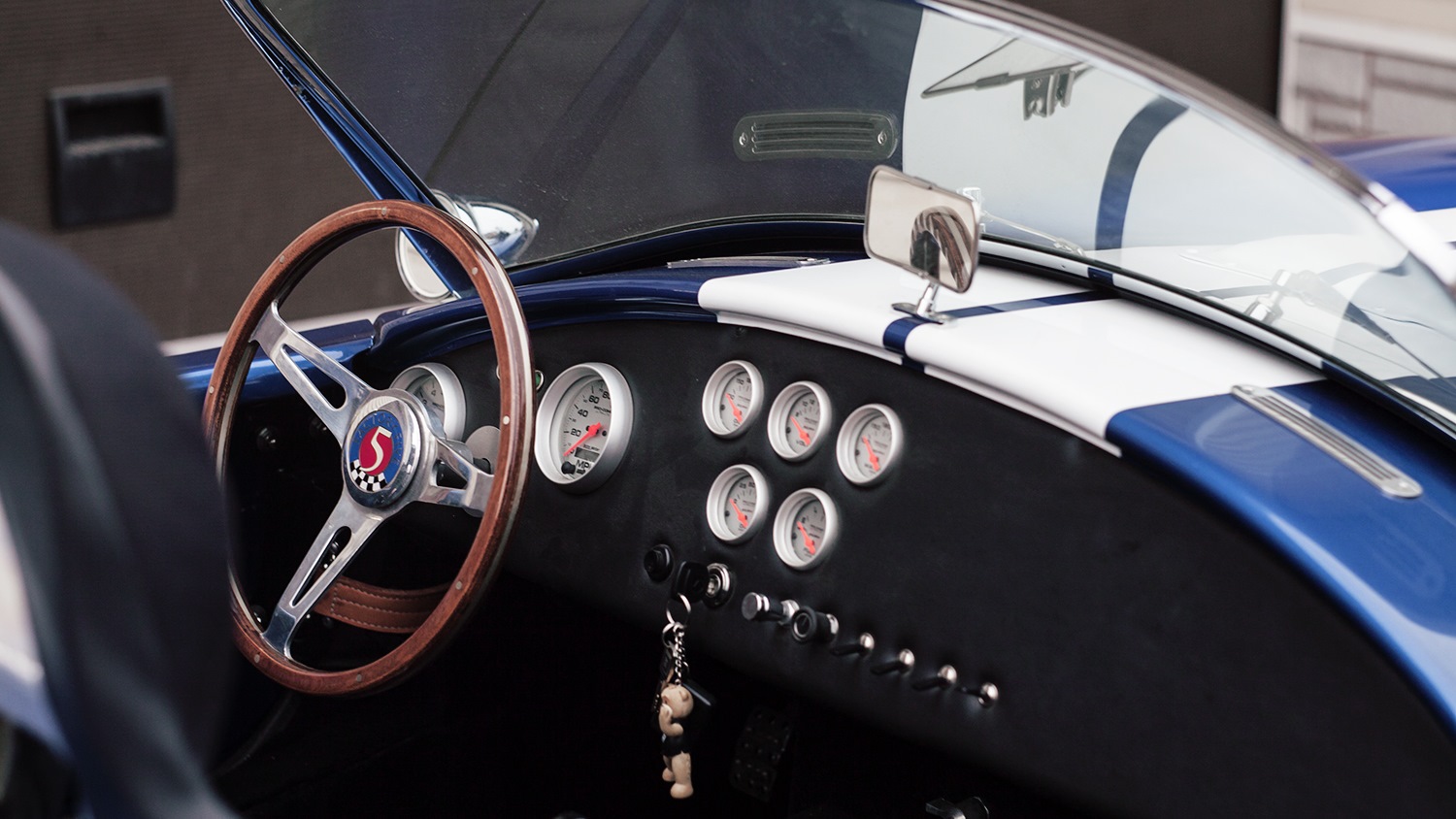 Cobra AC Cobra 5.7 бензиновый 1966 | на DRIVE2