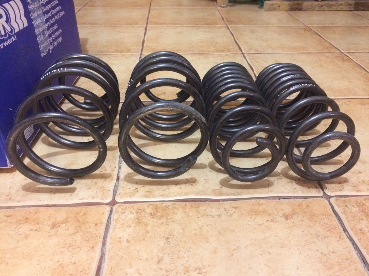 пружины 50760 f h r. заниженные пружины для мерседес w203. пружины с занижением infiniti fx 35. H&r спортивные пружины 28997-2. W212 пружины h r.