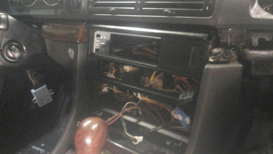 Photo from the logbook BMW 7 series (E38)