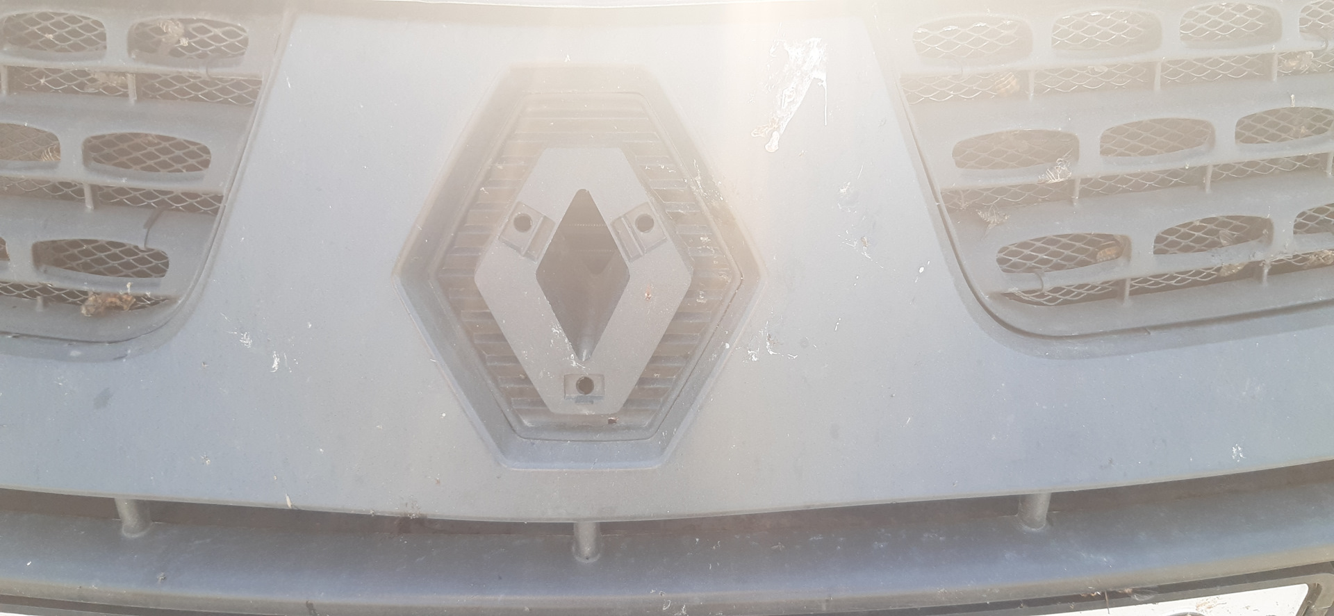 Значок рено — Renault Symbol, 1,4 л, 2003 года | своими руками | DRIVE2