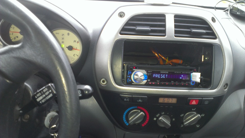 . — Toyota RAV4 (II)