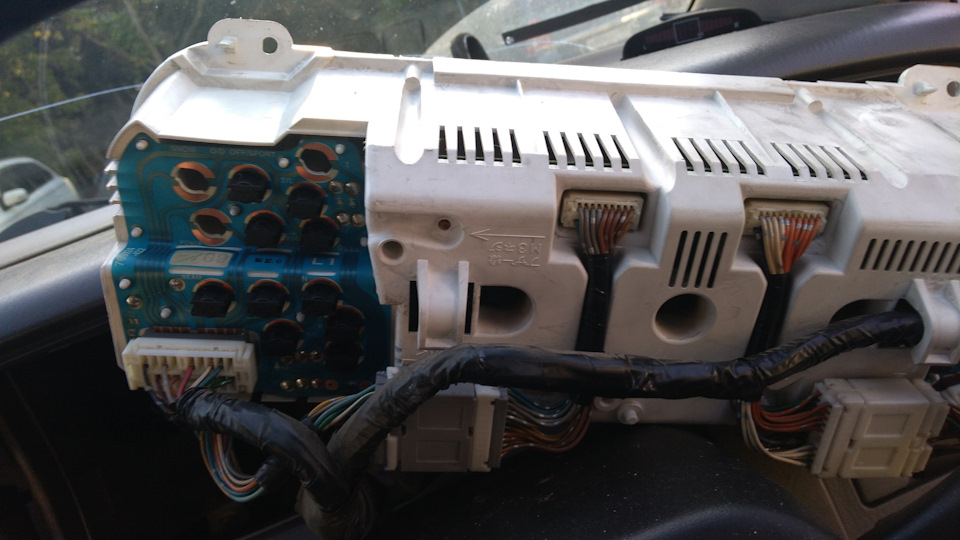 Планшет. Часть 6 Nissan Liberty, 2 л, 2001 года своими руками DRIVE2