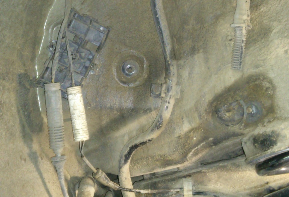 Блин, снова косяк предыдущих сервисменов — BMW 3 series (E90)