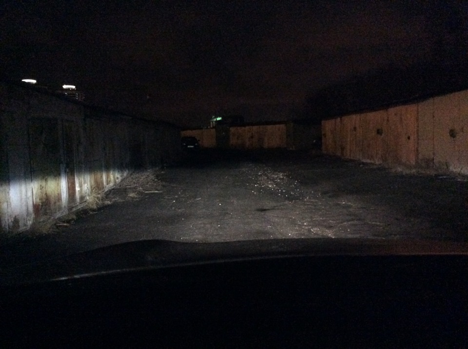 Ближний заводской ксенон — KIA Sorento (2G)