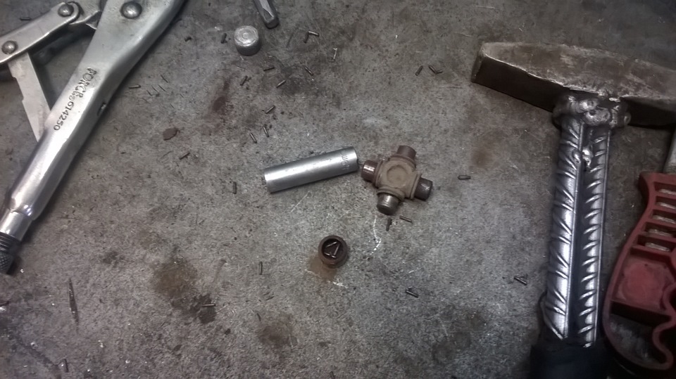 туго крутится руль xc90 — Volvo XC90 (1G), 2,5 л, 2006 года | своими ...