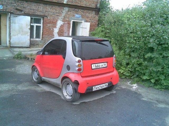 Смешная маша. Самые прикольные машины. Интересные машины. Nissan micra convertible. Самые необычные автомобили.