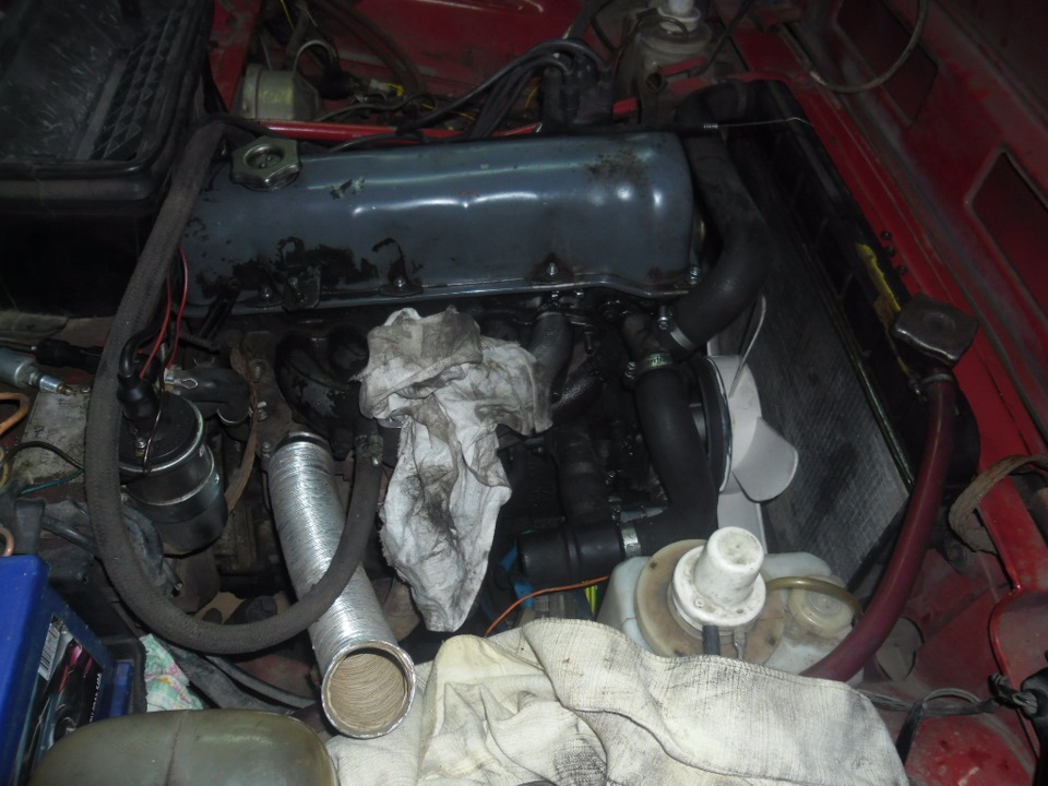 Замена прокладки под крышкой клапанов) — Lada 4x4 3D, 1,6 л, 1992 года ...