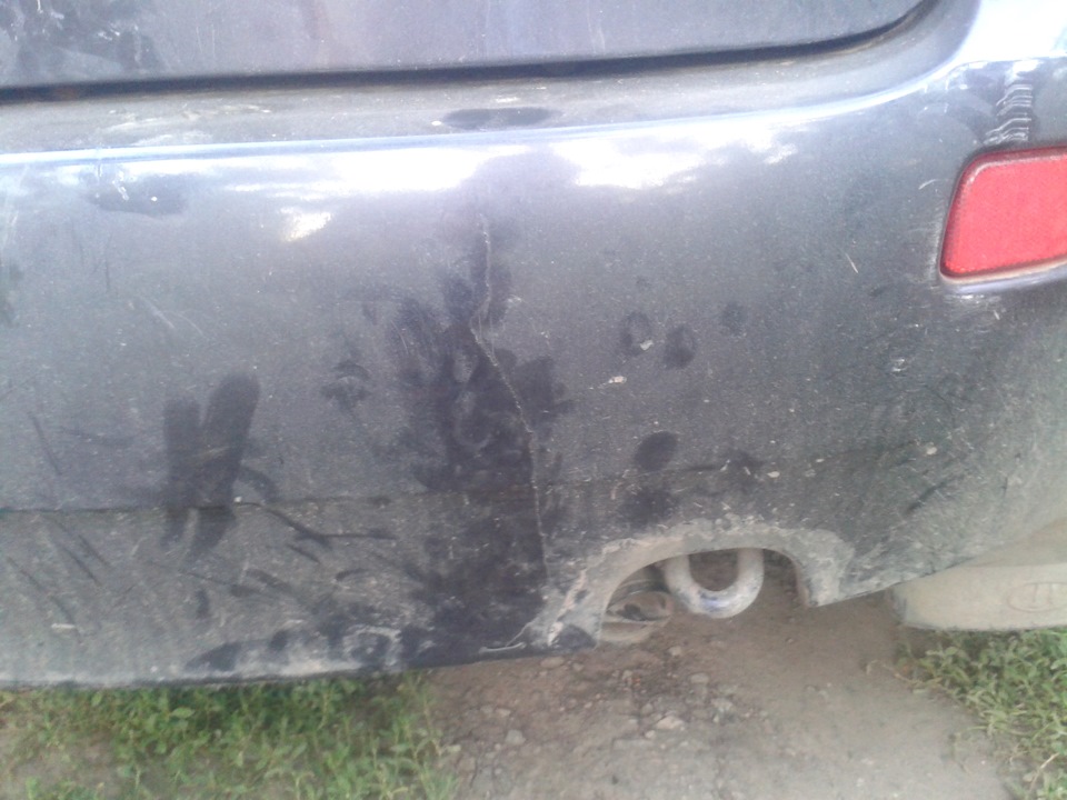 Лопнул Бампер — Lada Калина хэтчбек, 1,6 л, 2007 года | поломка | DRIVE2