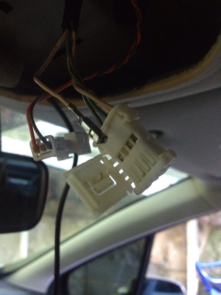 Питание регистратора от плафона — Peugeot 407, 2 л, 2005 года ...