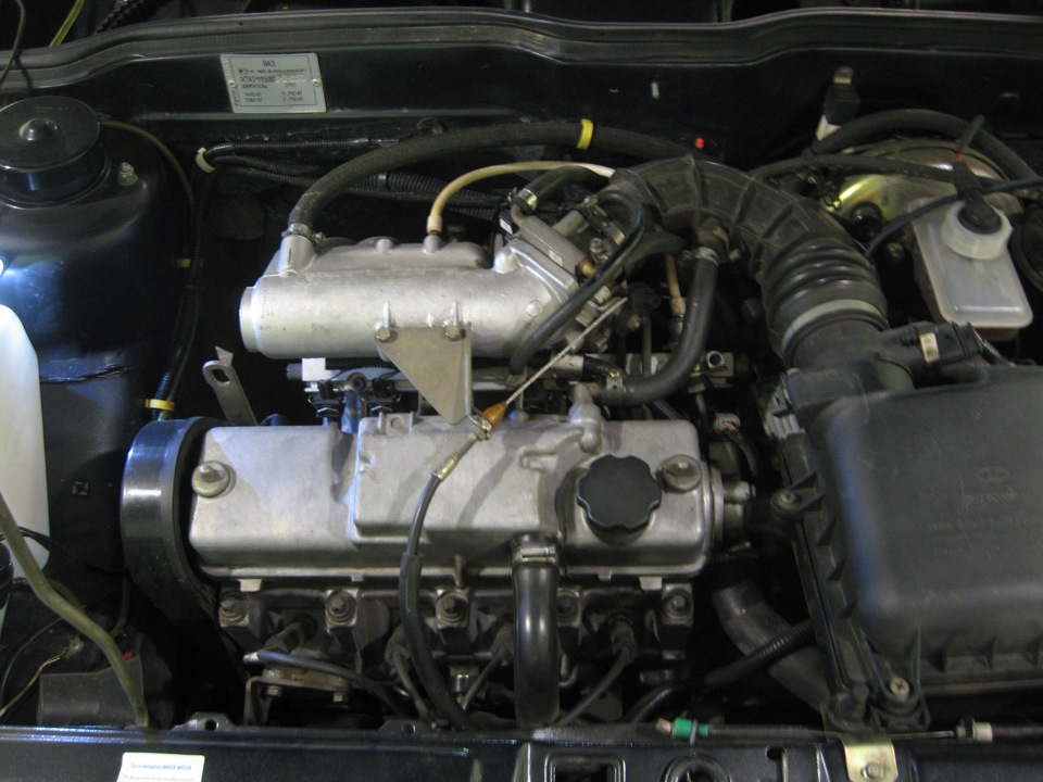Замена двигателя 2115. ВАЗ 2115 двигатель 1.5. Инжектор ВАЗ 2115. Мотор 2115 1.5 8 клапанный. Корпус инжектора ВАЗ 2115.