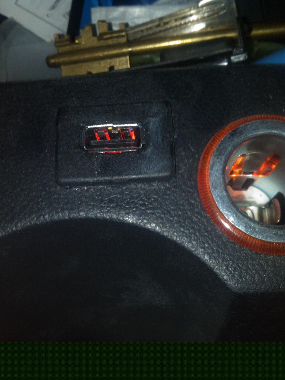 Добавление в штатную RCD-30 полноценного USB входа — Volkswagen Polo ...
