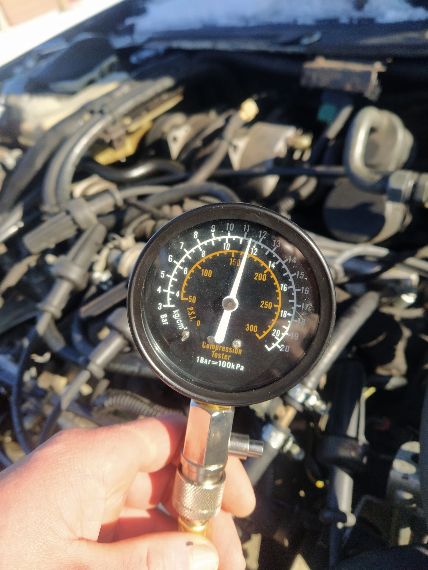 Компрессия пежо 308. 2. Компрессия в двигателе пежо 3008. Двигатель еп6 3 цилиндр. Компрессия пежо 308.