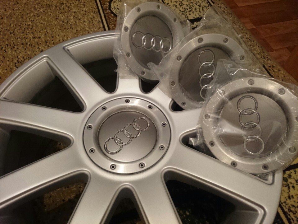 подгоните кто, (нужен 1 колпачек) — Audi A4 Avant (B5), 1,8 л, 1997 ...