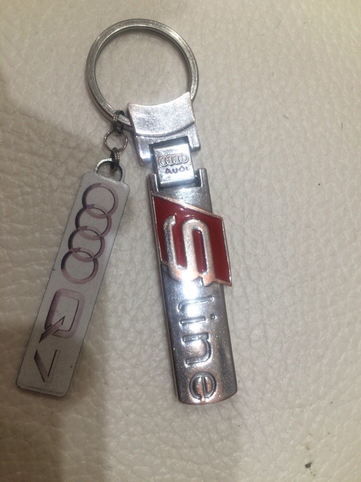 То, что осталось от ключей. — Audi Q7 (1G)