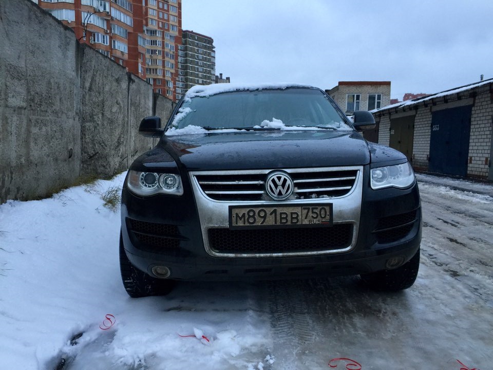 Фару туарег 2008 года. Реснички Touareg 1. Реснички Туарег 1 задние. Реснички на фары Туарег 1. Покраска фар Туарег 2008.