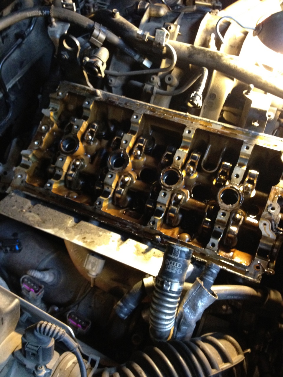 Замена ГРМ, цепи, распредвала, ТНВД — Audi A4 (B7), 2 л, 2007 года ...