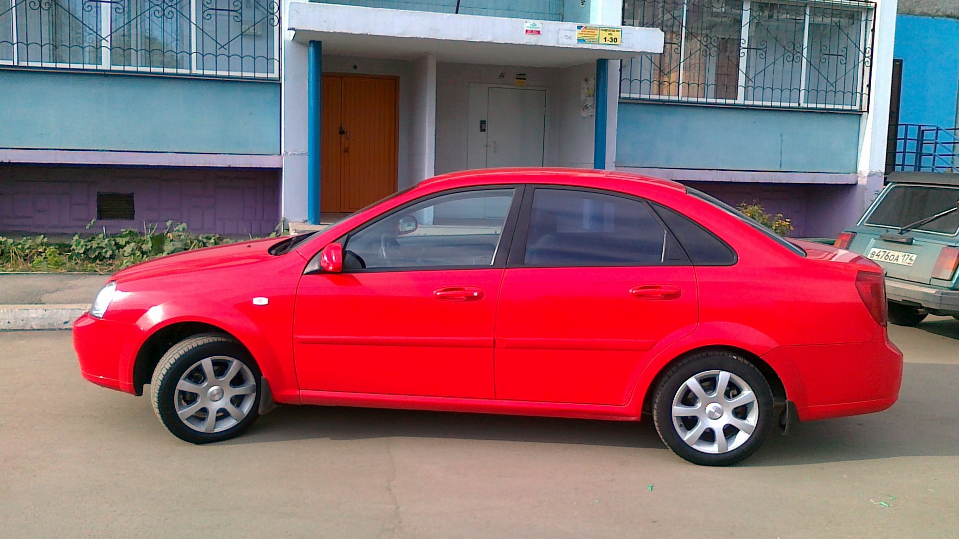 Chevrolet Lacetti Red