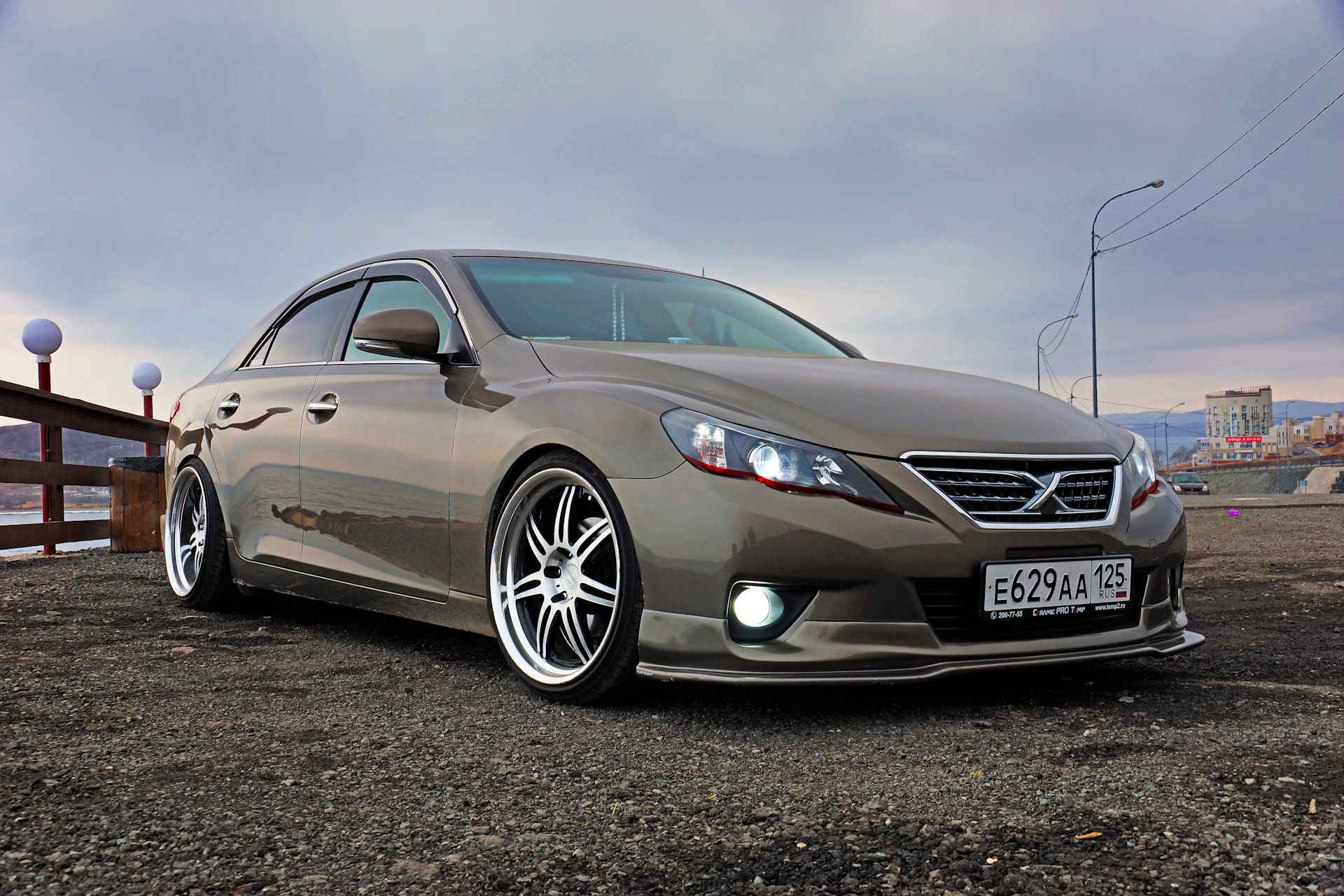 Ворк х. Toyota Mark x grx130. Work Varianza r18. Work Varianza r18 Toyota Crown 200. Work Varianza d3s.