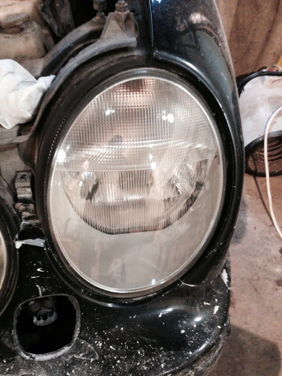 Полировка фар — Mercedes-Benz E-class (W210), 3,2 л, 1999 года | своими ...