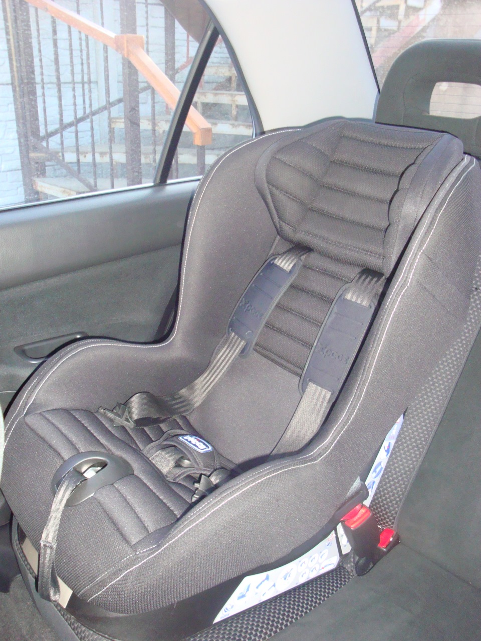 Кресло для VIP-пассажира (CHICCO Xpace Isofix). — Mitsubishi Lancer IX, 1,6  л, 2007 года | аксессуары | DRIVE2