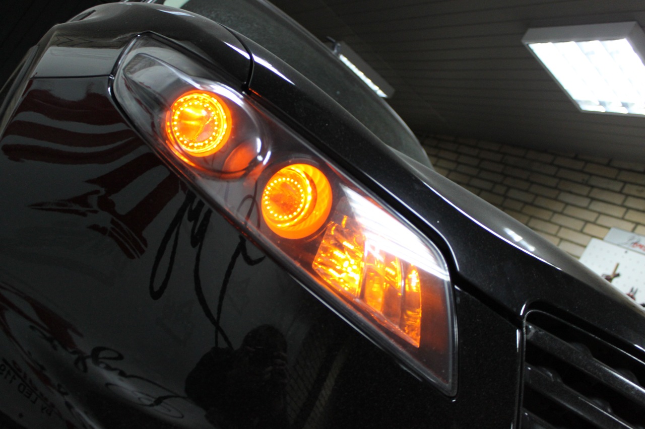 диодные фары инфинити fx35. оранжевые противотуманки калина 1. оранжевые фары. желтые лампочки в габариты приора. оранжевые фары.