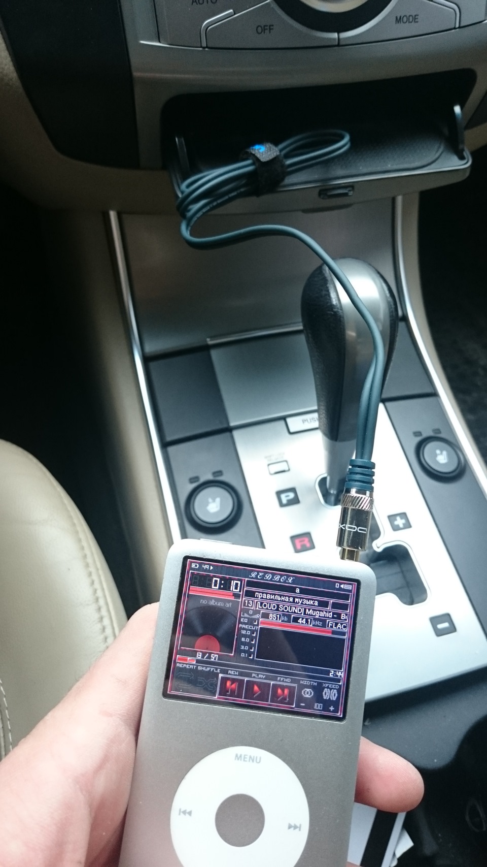 Подключение ipod focus 3 Подключаем Ipod classic на прямую к процессору - Hyundai ix55, 3 л, 2008 года ав