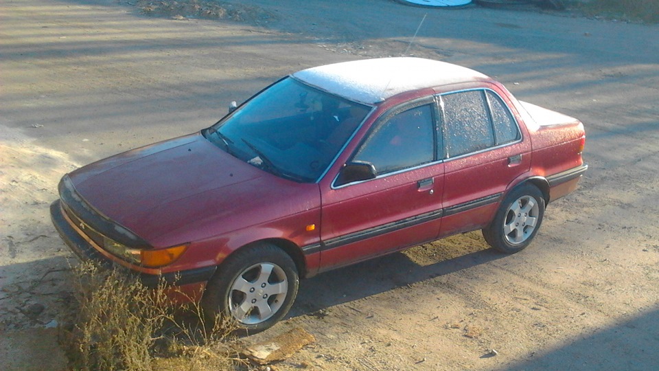 Mitsubishi Lancer 忍者 1.5