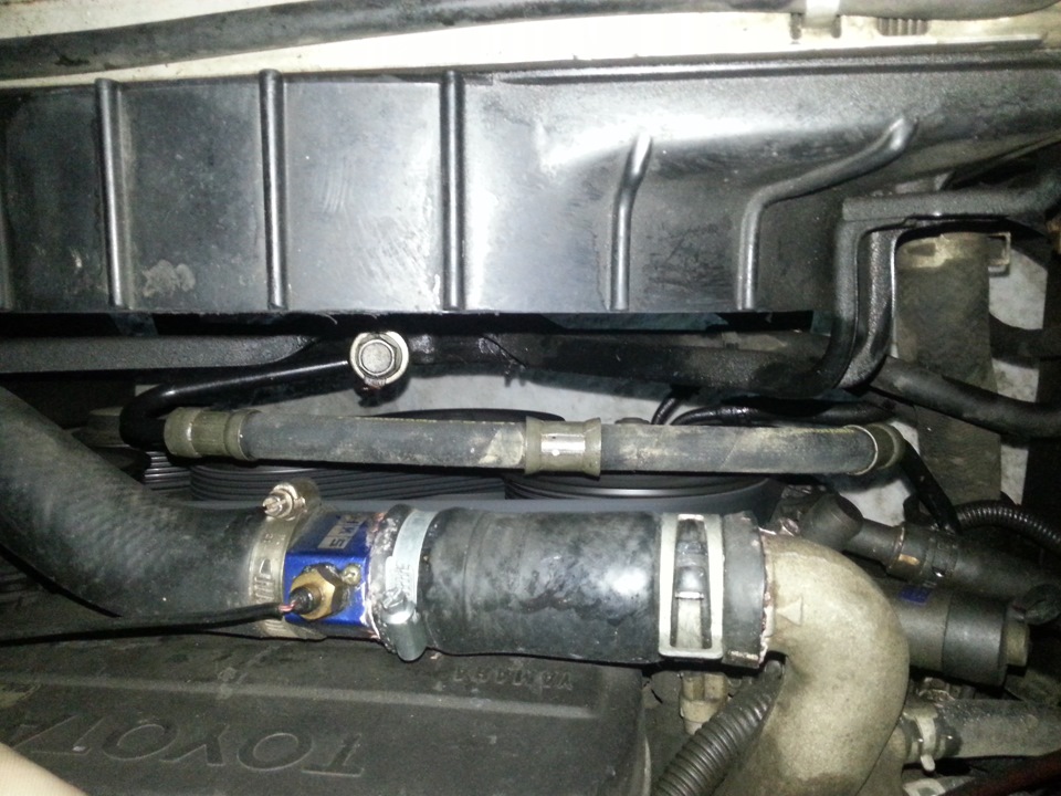 шланг на вентилятор — Toyota Mark II (90), 2,5 л, 1994 года | запчасти ...