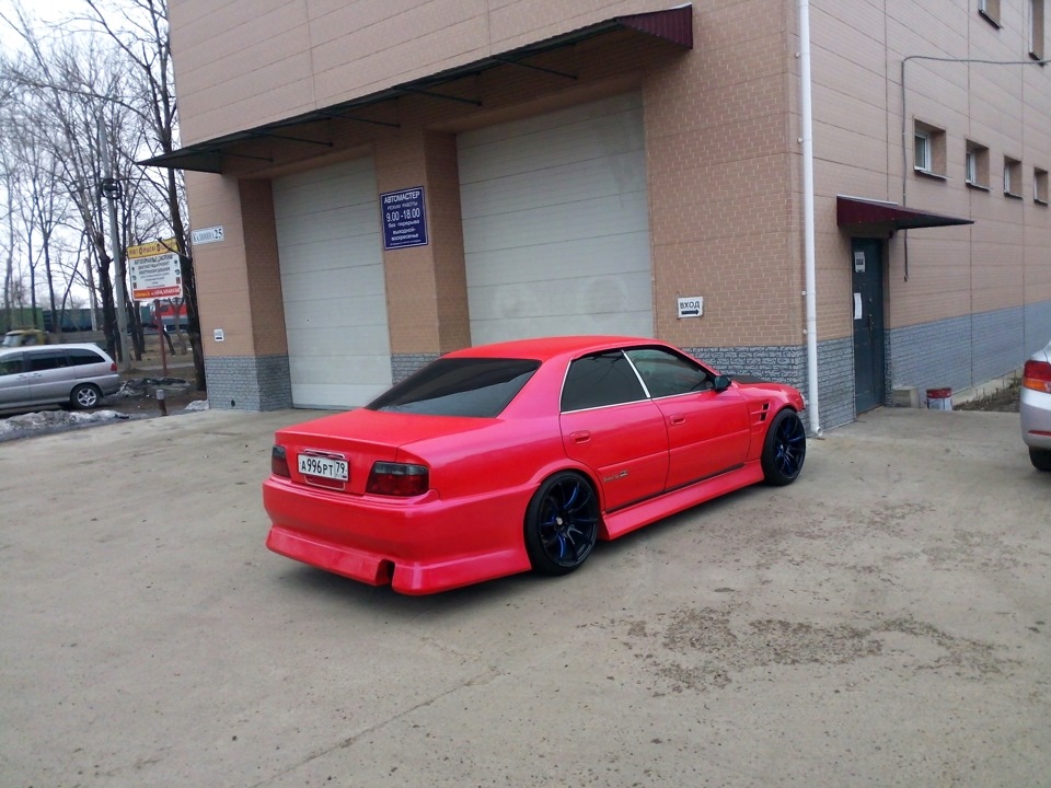 Toyota Chaser 100 красный