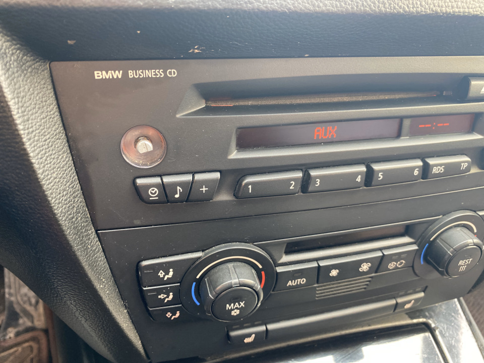 Ребята нужна вот эта крутилка громкости!у — BMW 3 series (E90), 2 л ...