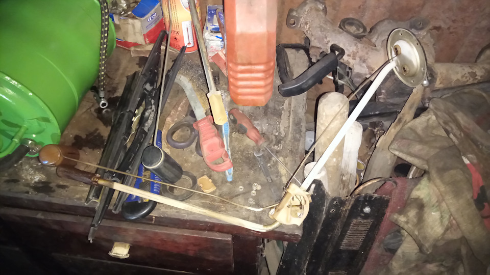 Замена датчика уровня топлива в топливном баке)) — Lada 21033, 1,5 л ...