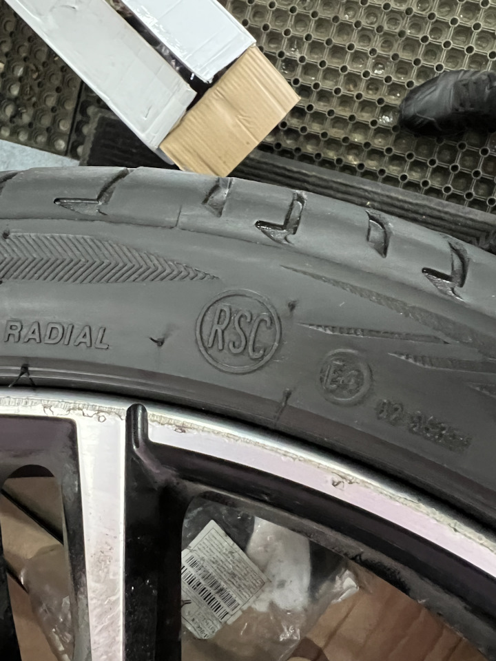 Шины летние Bridgestone 225/40 R18 на BMW 1 series (F20). Б/у | 15 000 ...