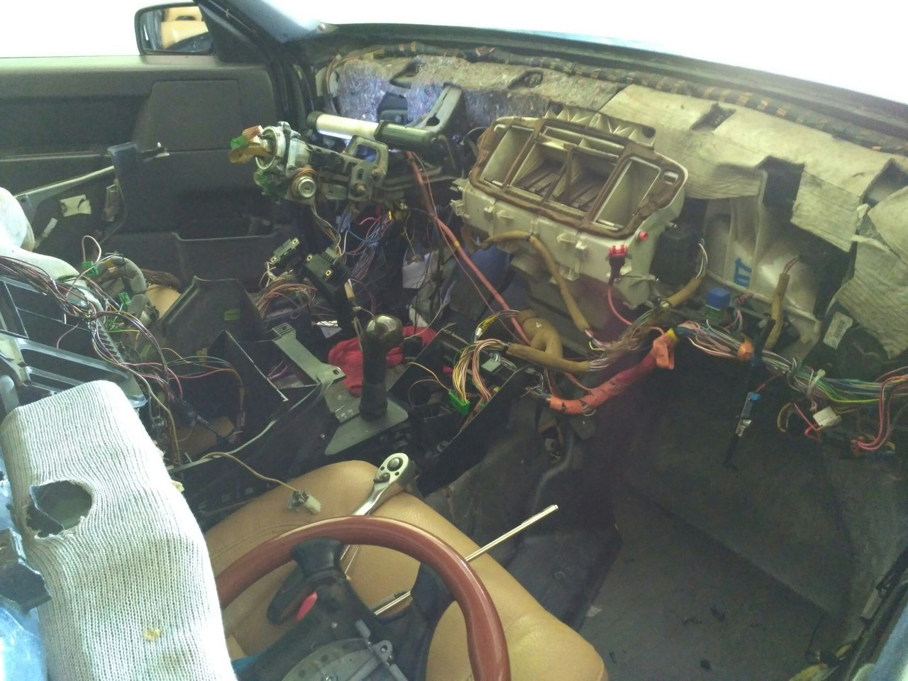 Как снять радиатор печки вольво 940 Лопнувший Радиатор Печки - Volvo 850 R, 2,3 л, 1995 года поломка DRIVE2
