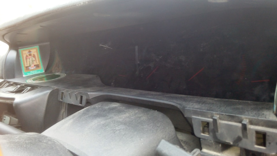 Разбор пластика щитка приборов — Nissan Gloria (11G), 3 л, 2001 года ...