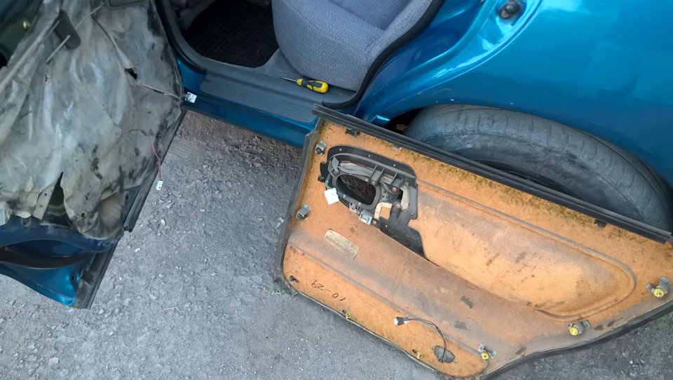 Photo from the logbook Mazda 626 IV (GE)