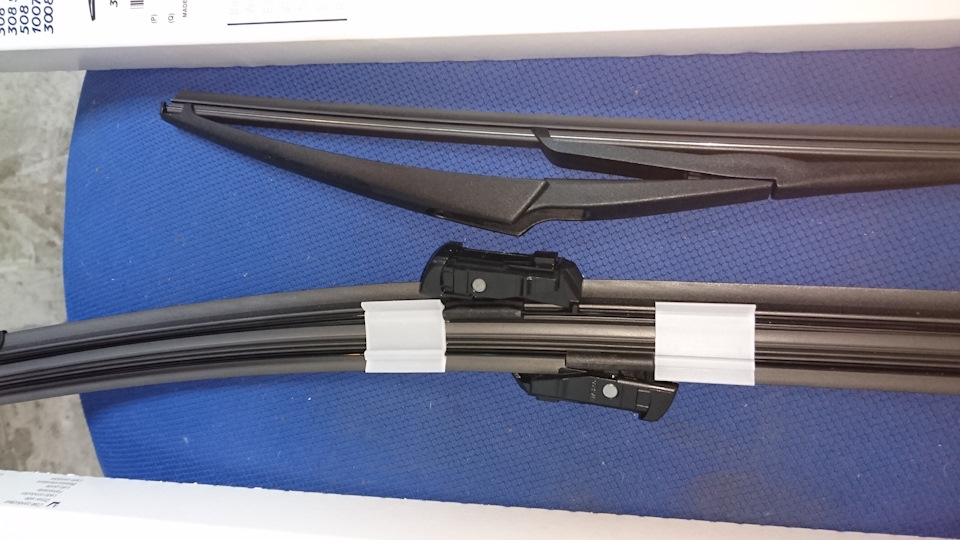 Установка дворников оригинал — Peugeot 308 (1G), 1,6 л, 2011 года ...