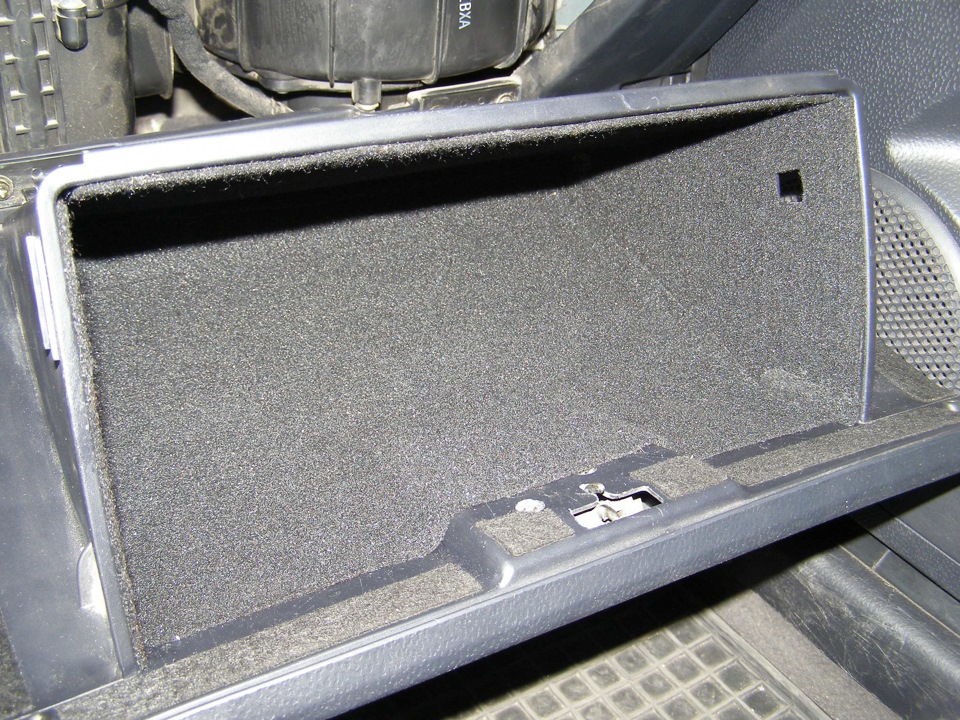Карпет в бардачек — Hyundai Getz, 1,3 л, 2004 года | аксессуары | DRIVE2