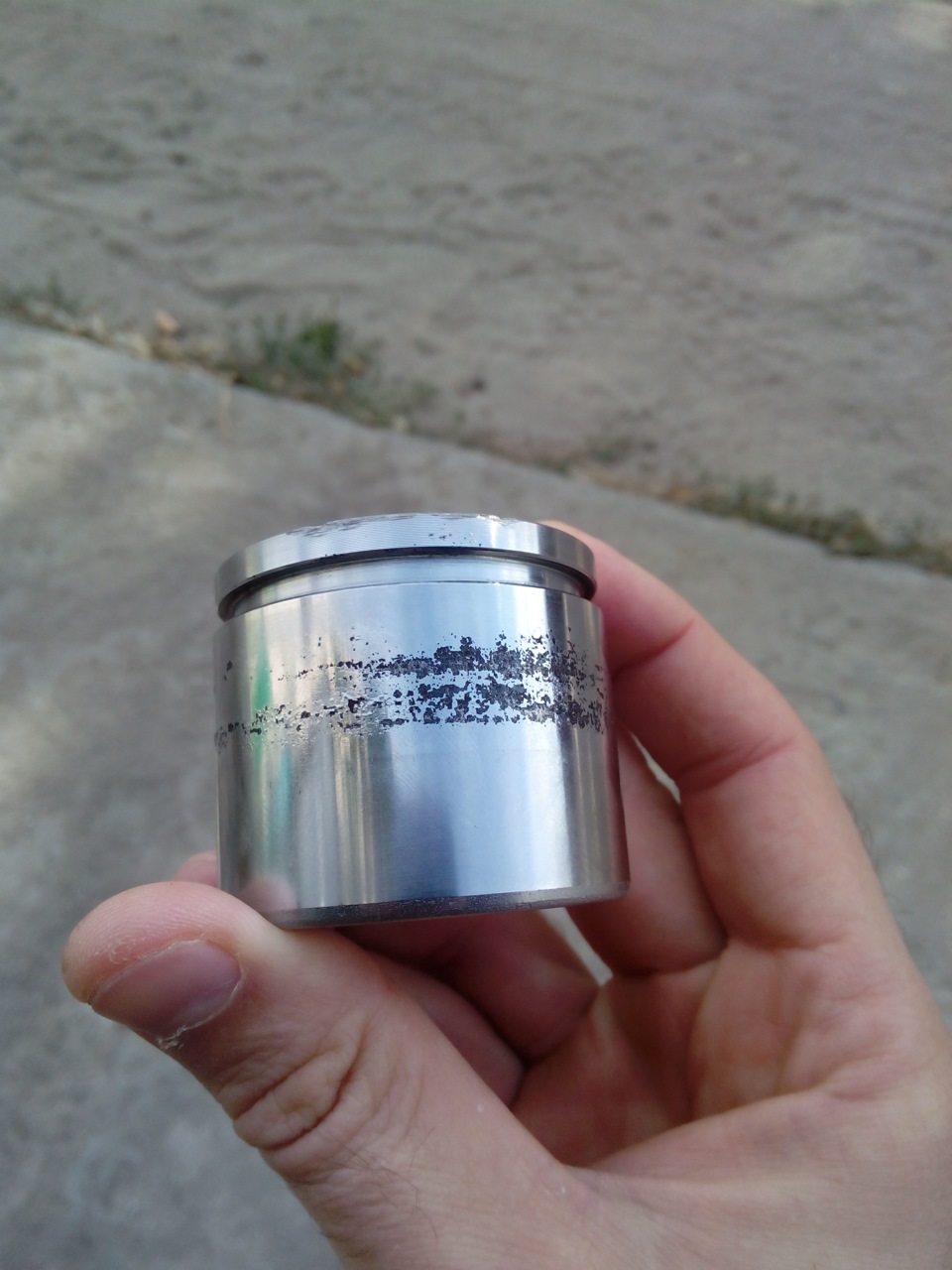 тормозной поршень. как оно бывает. — DRIVE2