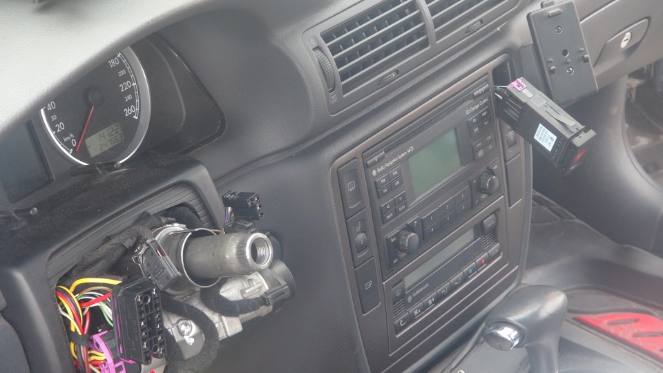 Разборка подрулевого переключателя — Volkswagen Passat Variant (B6), 1 ...