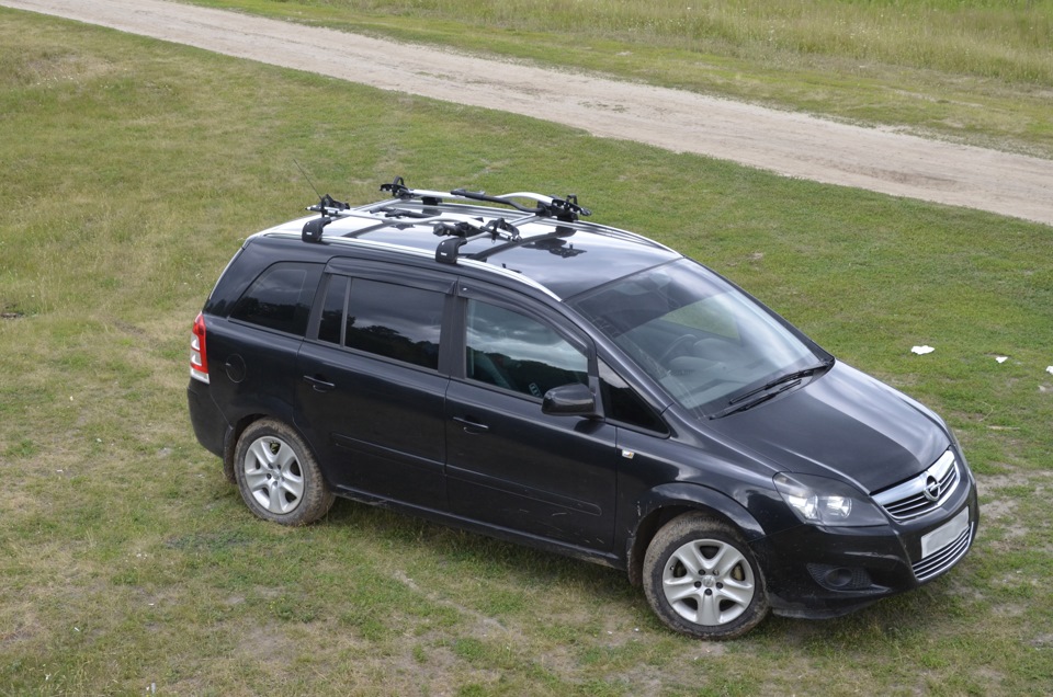 Opel zafira багажник. Opel Zafira 2007 багажник на крышу. Опель Зафира с рейлингами. Багажник Опель Зафира б. Opel Zafira 2021 верхний багажник.