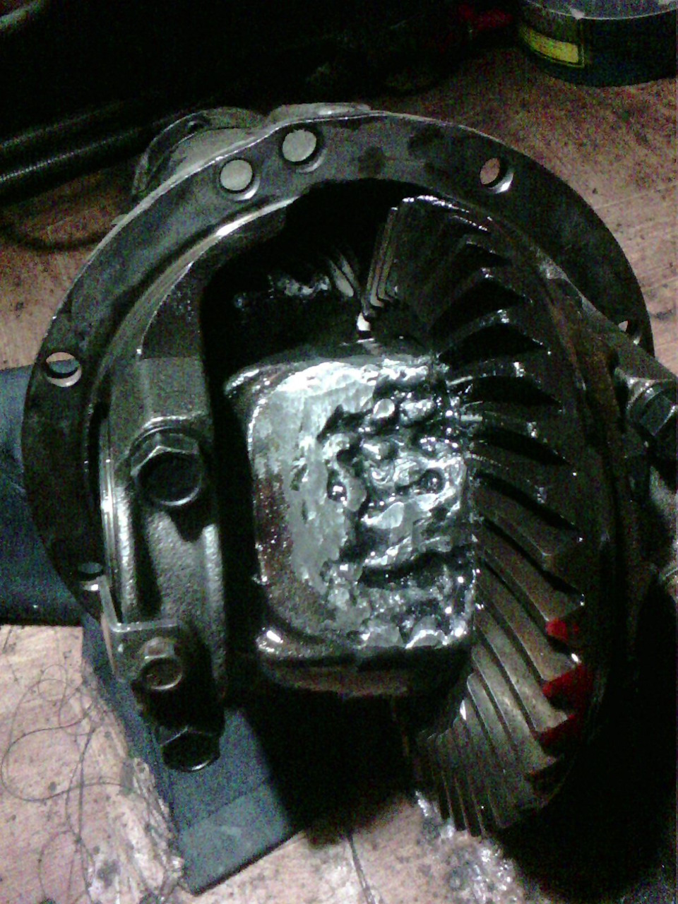 неисправности редуктора. сломанный редуктор. износа подшипников и шестерен редуктора заднего моста на газель. ремкомплект редуктора заднего моста газель. подшипник дифференциала 3110.