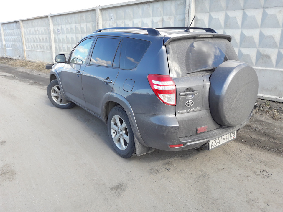 Перед шиномонтажем — Toyota RAV4 (III)
