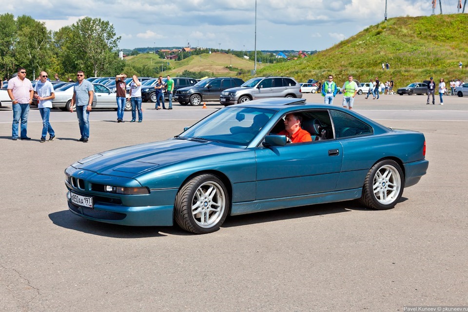 Е 31. BMW 8 e31 Cabrio. БМВ е31 кабриолет. БМВ 850 зелëная. БМВ 850 е31 синяя.