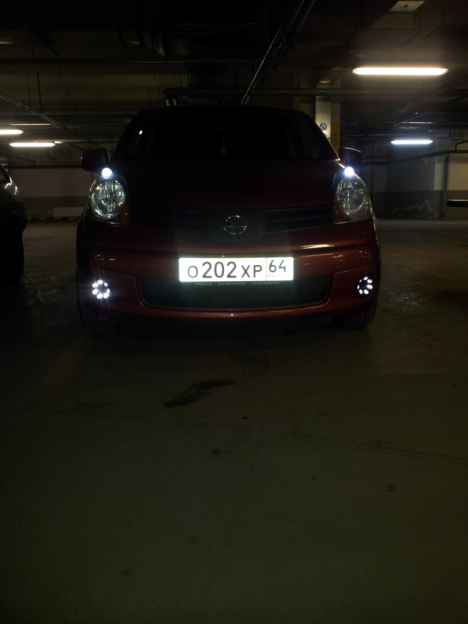 самодельные туманки светодиоды)) и светодиоды в габаритах ночью ...