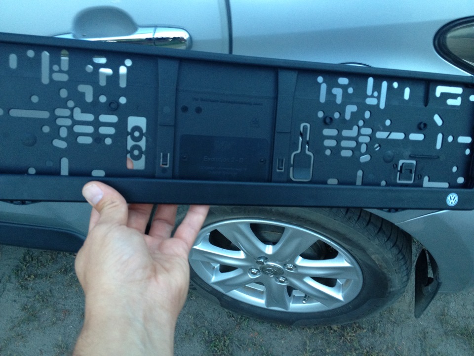 Рамка номера Фольксваген — Toyota ist (1G), 1,5 л, 2002 года ...