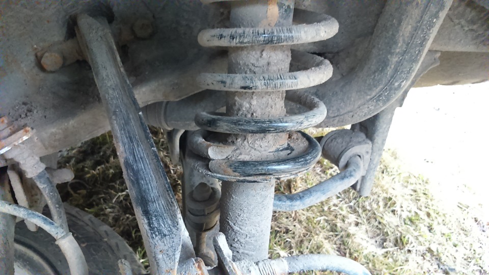 Лопнула пружина или шашки детям не игрушки — Mitsubishi Carisma, 1,6 л ...