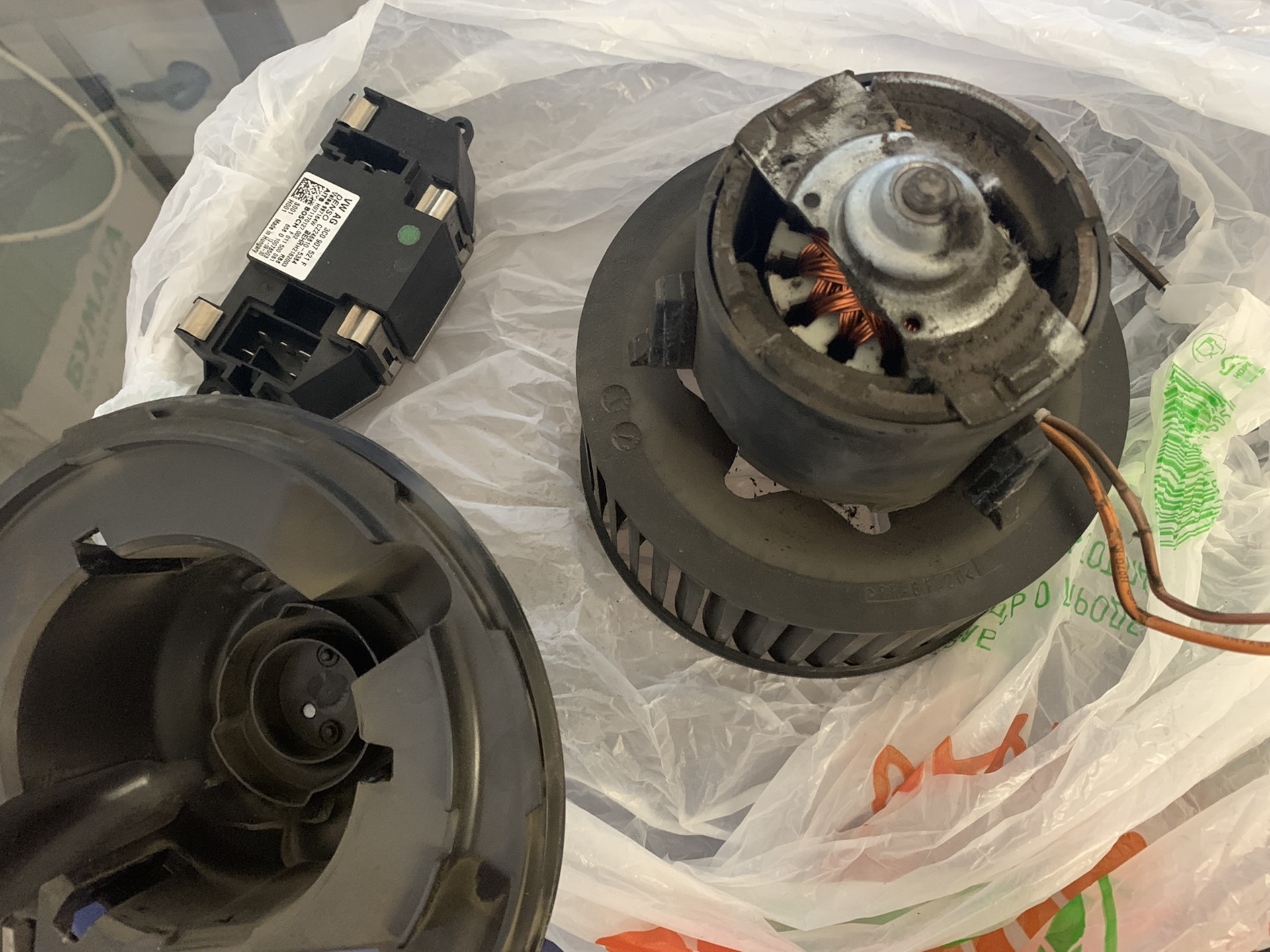 Чистка моторчика печки — SEAT Altea Freetrack, 2 л, 2012 года | своими ...